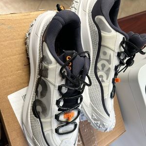 Nike ACG low , brand new never worn